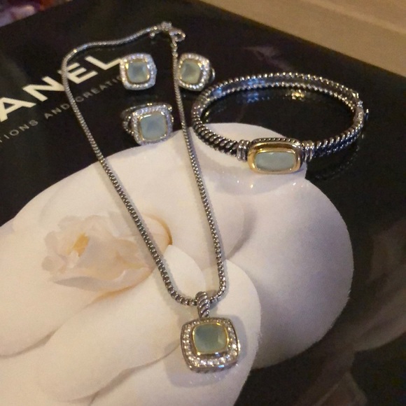 Beautiful set - Picture 2 of 5